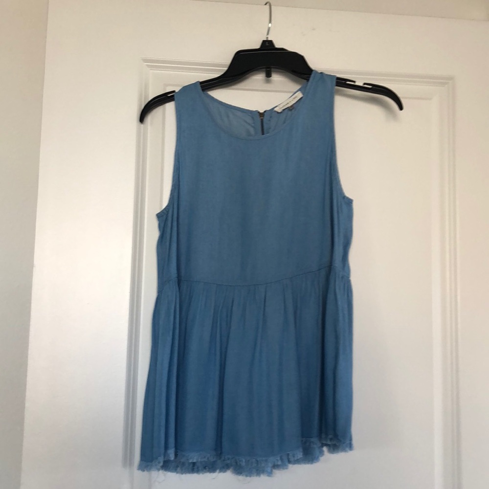 Sleeveless tank